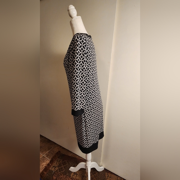 White House Black Market Black and White 3/4 Sleeve Shift Dress Medium M EUC - Picture 3 of 8